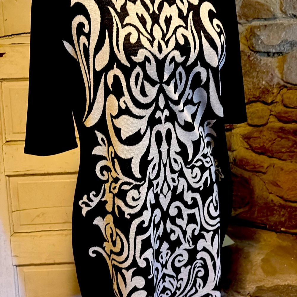 Black and cream sheath